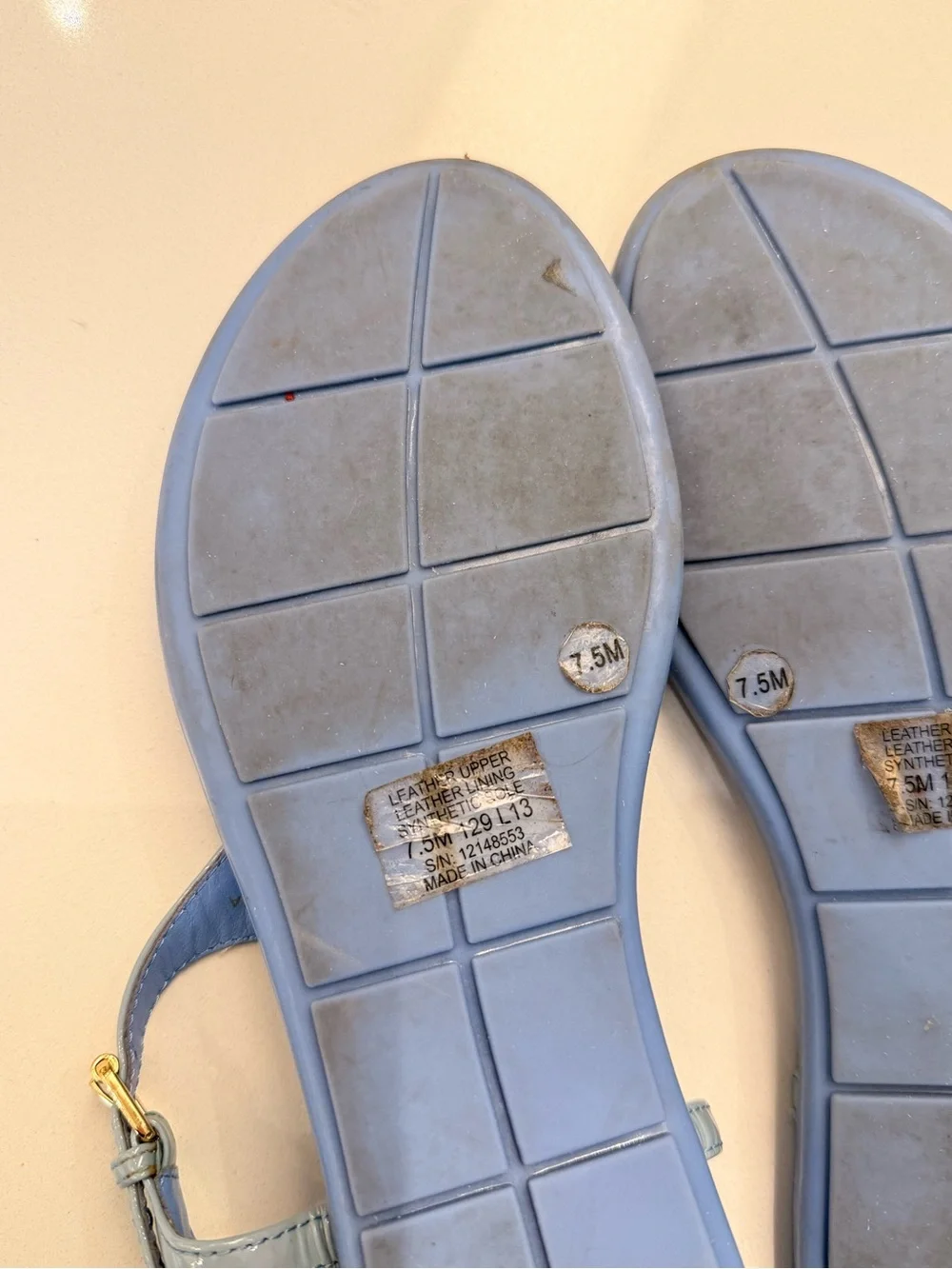 Tory Burch RARE Patent Leather Thong Sandals Blue Gold Logo Flat Sandals 7.5M‎